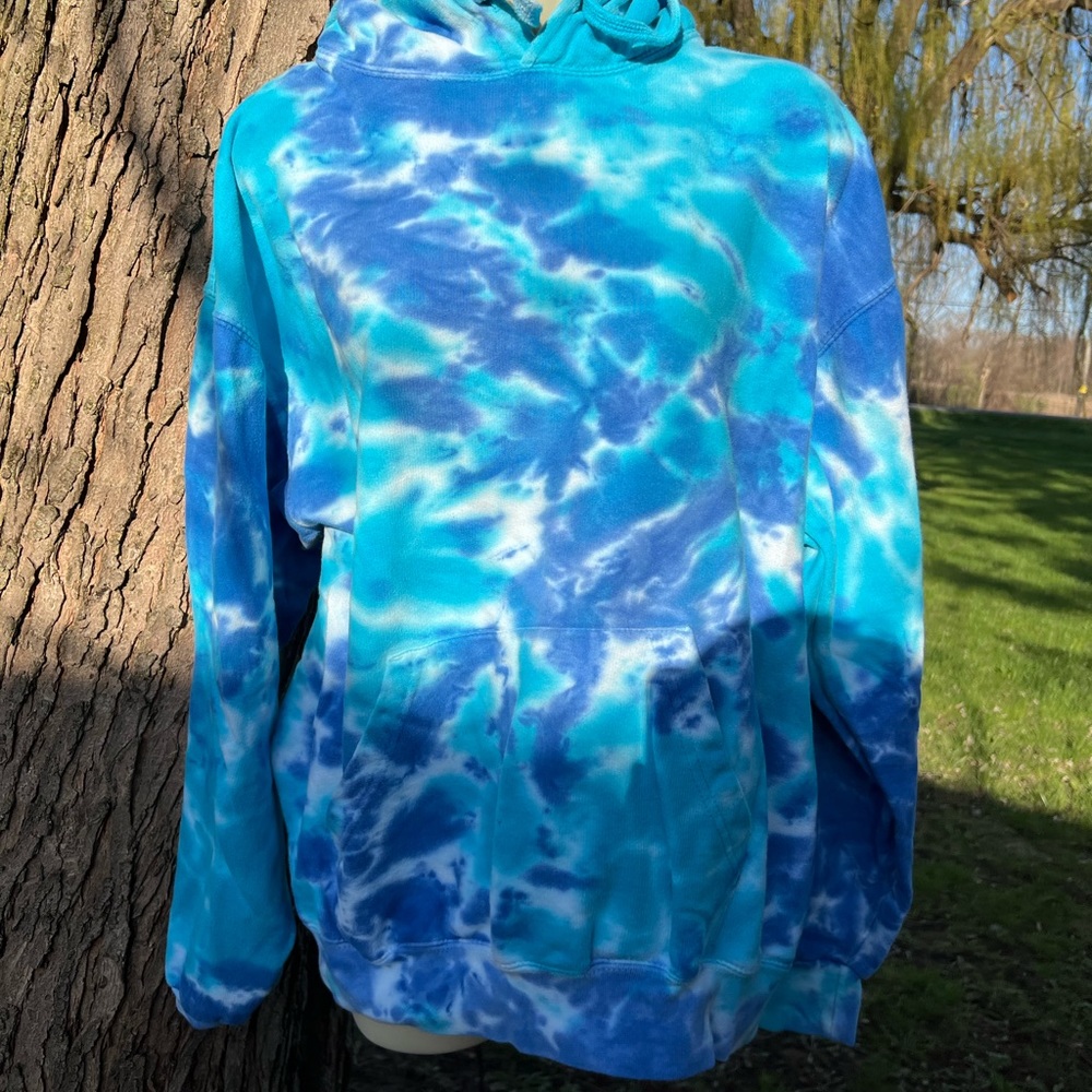 🌺 Colortone blue tie dye hoodie Large